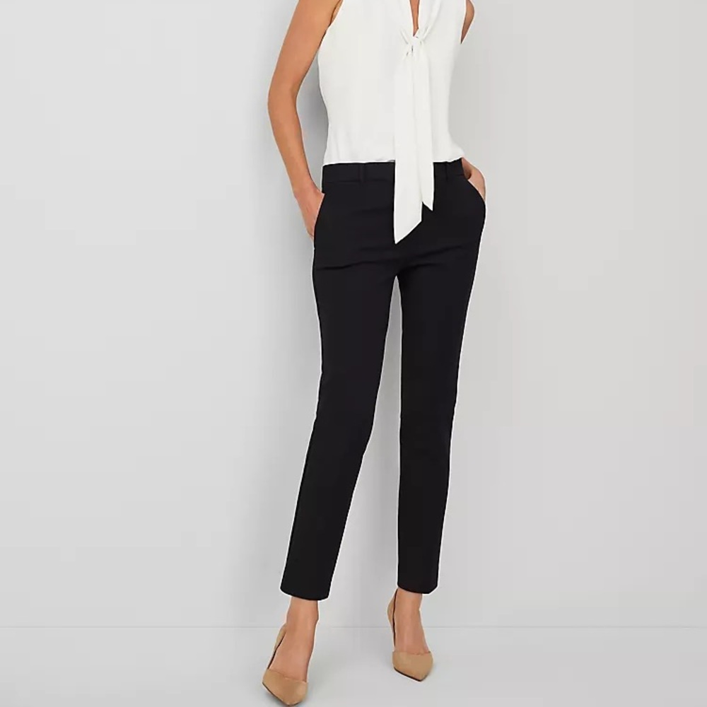 LIKE NEW Ann Taylor Eva Ankle Pant in Curvy Fit
